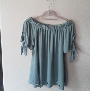 🌺Belldini Off Shoulder Blouse